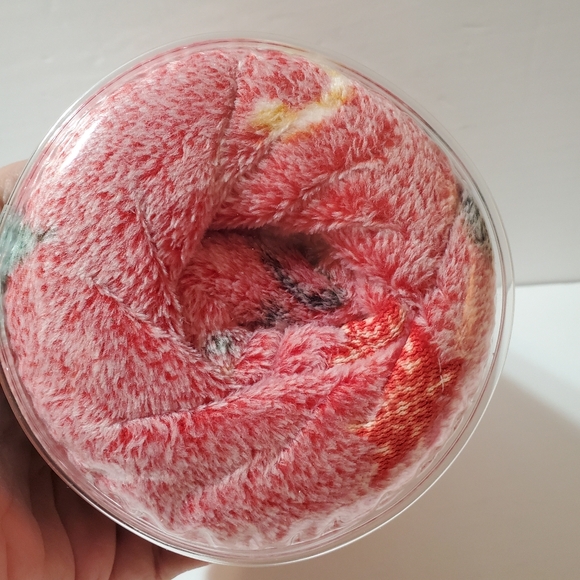 Forestar Glow in the Dark Wearable Kids Christmas Throw Blanket 50" x 60" - Picture 11 of 11